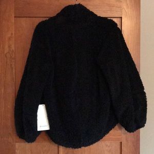 Lululemon Warm restore Sherpa pullover